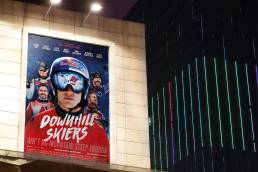DOWNHILL SKIERS – Kinoplakat Motiv